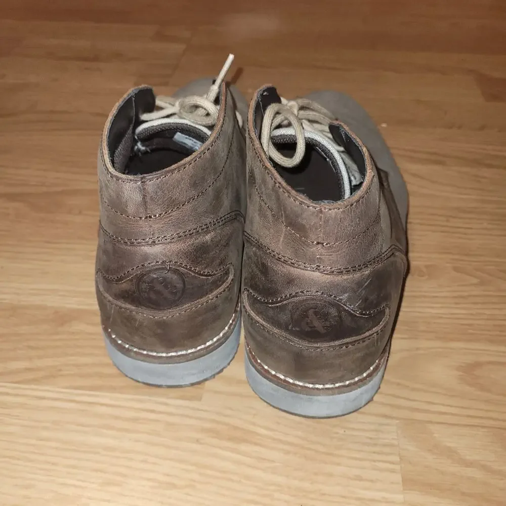 Thomas and Vine Mens Leather Chukka Boot Oxfords Size 9 Brown/Gray